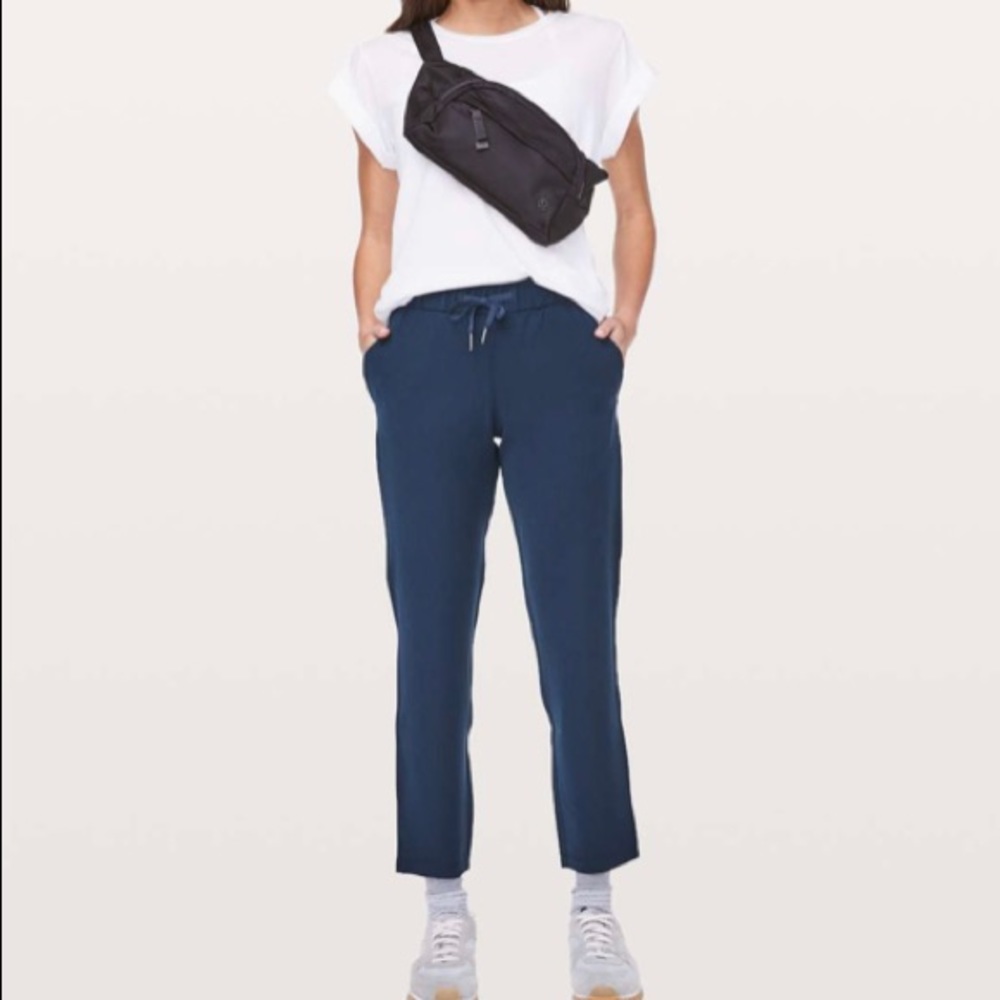 Lululemon On The Fly Pant *Woven 27” True Navy
